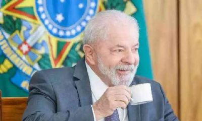 Lula evita comentários sobre operação contra aliados de Bolsonaro, alfineta o ex-presidente