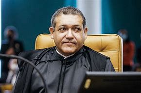Ministro Nunes Marques mantém condenação de mulher que furtou chicletes